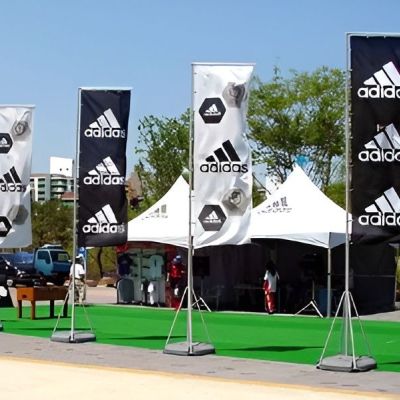 giant flags